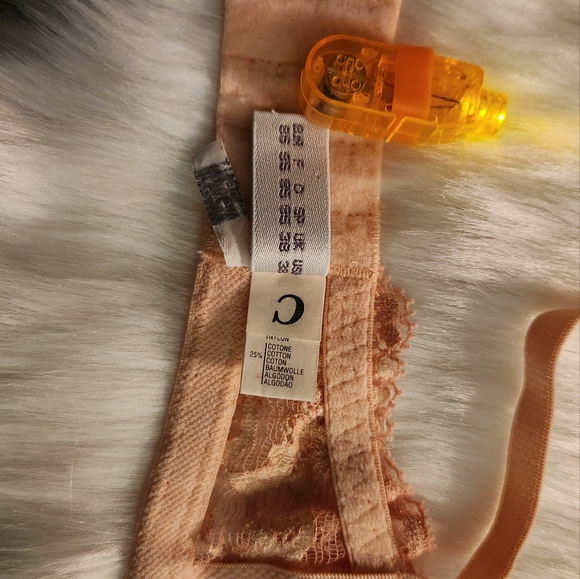 La Perla lace bra !! - Picture 3 of 6